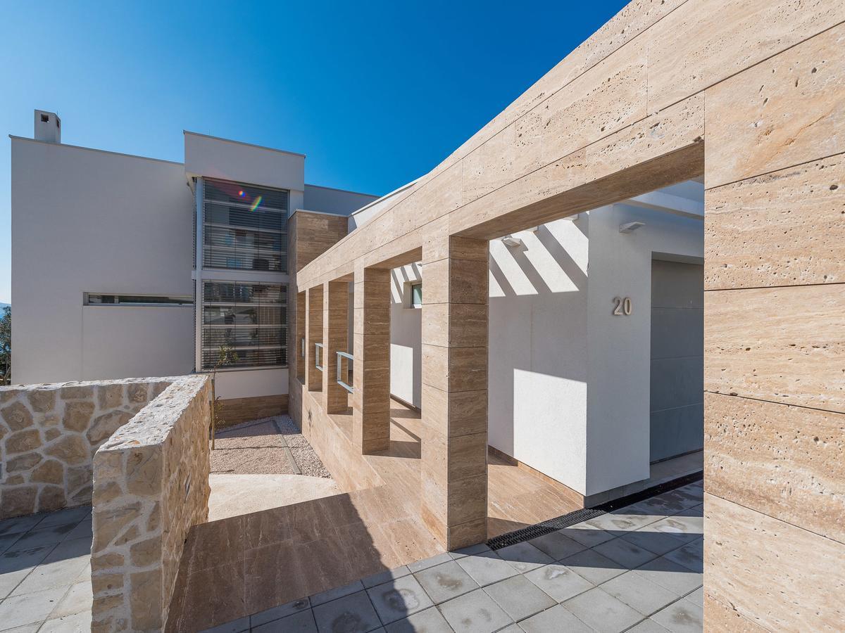 Luxurious Villa In Kozino With Fenced Garden エクステリア 写真